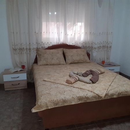 Studio-Apartman Milena 2 Podgorica Exterior photo